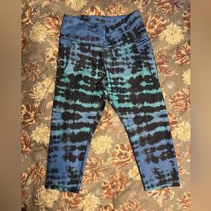 Old Navy Elevate Workout Capri Leggings, Size XL